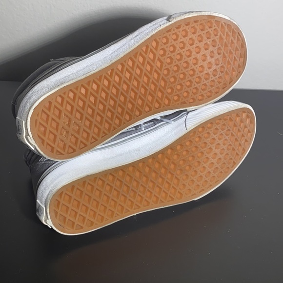 Grey Hightop Vans SZ 7 - Picture 2 of 3